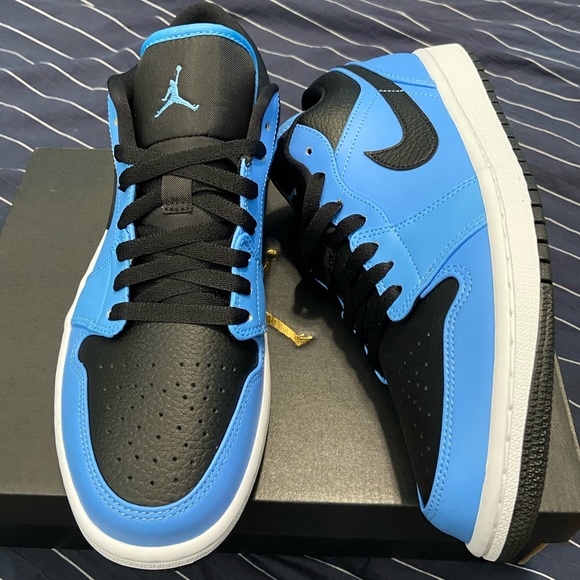 AirJordan 1 Low University Blue/Black - Picture 3 of 6
